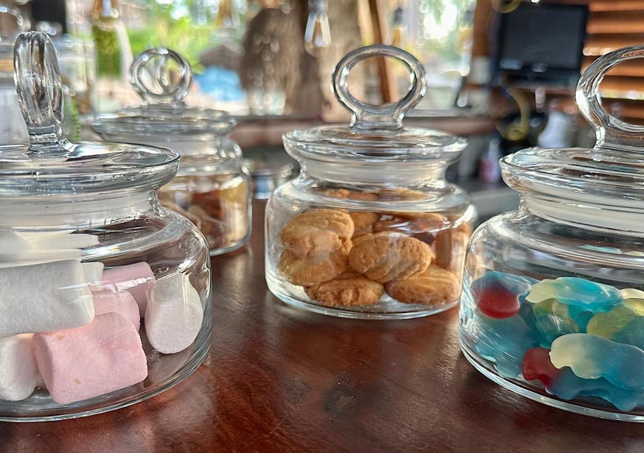 Chateau De Feuilles & - Praslin Island